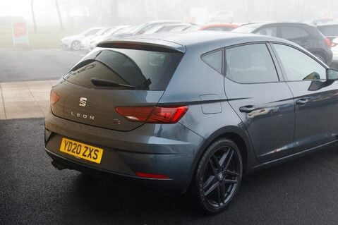 SEAT Leon TSI EVO FR BLACK EDITION 8