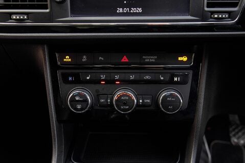 SEAT Leon TSI EVO FR BLACK EDITION 35