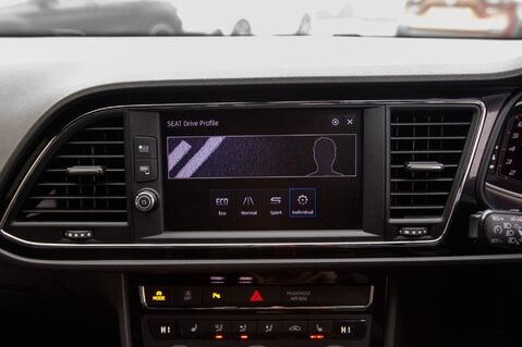 SEAT Leon TSI EVO FR BLACK EDITION 31