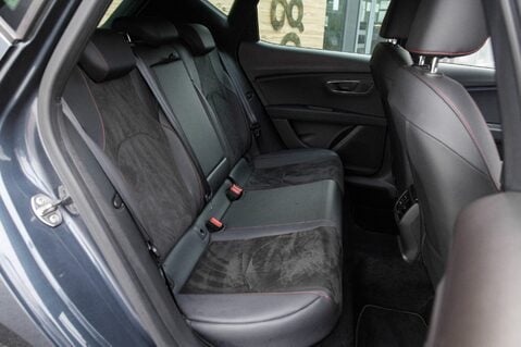 SEAT Leon TSI EVO FR BLACK EDITION 38