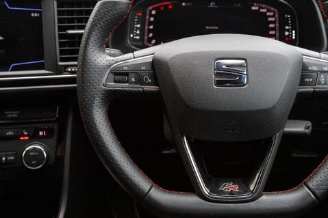 SEAT Leon TSI EVO FR BLACK EDITION 18