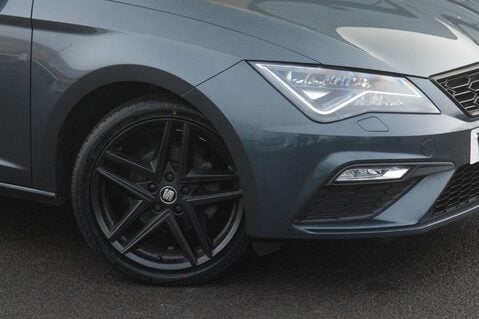 SEAT Leon TSI EVO FR BLACK EDITION 11