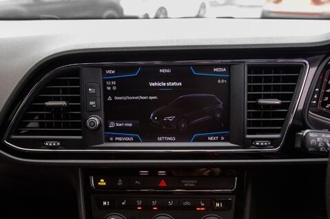 SEAT Leon TSI EVO FR BLACK EDITION 28