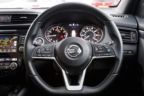 Nissan Qashqai DIG-T N-TEC DCT 21