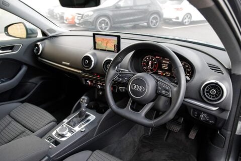 Audi A3 TFSI SPORT 4