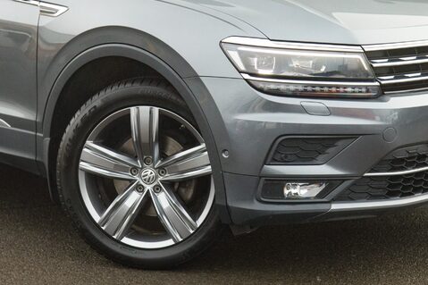 Volkswagen Tiguan Allspace SEL TSI DSG 11