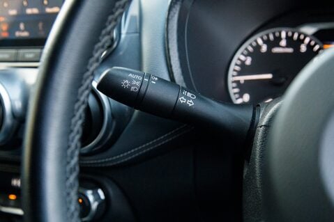 Nissan Juke Juke 1.0 DiG-T 114 N-Connecta 5dr DCT Ha 16