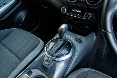 Nissan Juke Juke 1.0 DiG-T 114 N-Connecta 5dr DCT Ha 33