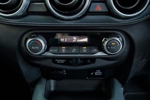 Nissan Juke Juke 1.0 DiG-T 114 N-Connecta 5dr DCT Ha 35