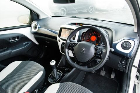 Peugeot 108 PURETECH COLLECTION 4