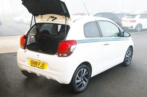 Peugeot 108 PURETECH COLLECTION 32