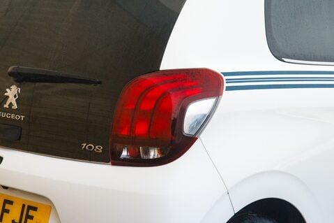 Peugeot 108 PURETECH COLLECTION 9