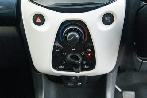 Peugeot 108 PURETECH COLLECTION 30