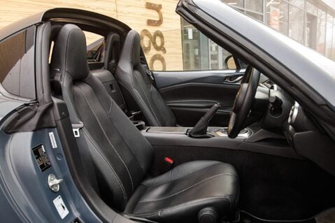 Mazda MX-5 SPORT TECH 30