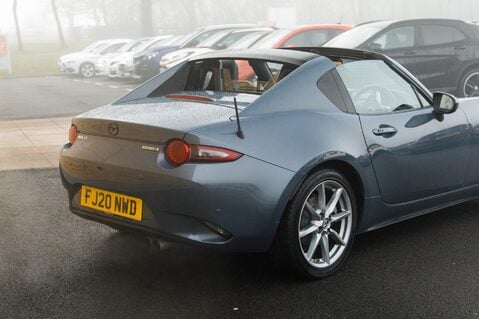 Mazda MX-5 SPORT TECH 8