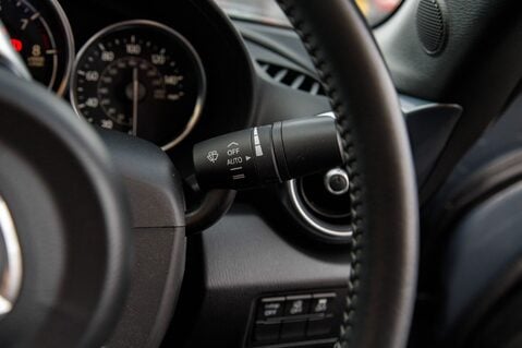 Mazda MX-5 SPORT TECH 18