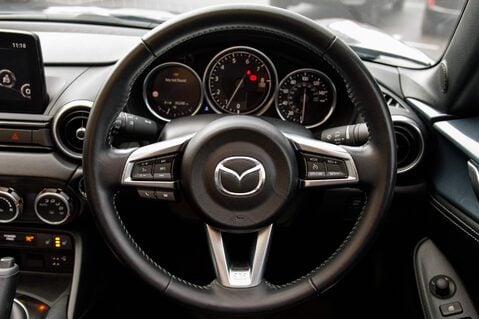 Mazda MX-5 SPORT TECH 21