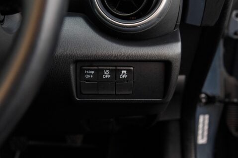 Mazda MX-5 SPORT TECH 16