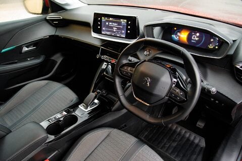 Peugeot 208 ALLURE 4