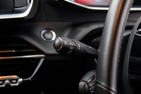 Peugeot 208 ALLURE 15