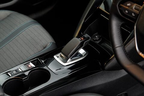 Peugeot 208 ALLURE 29