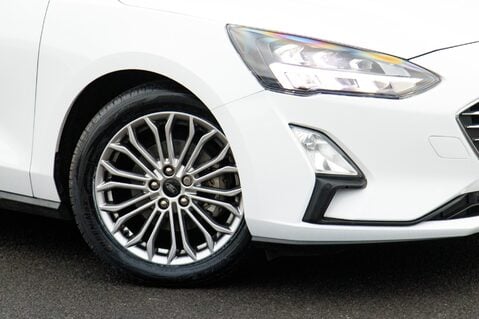 Ford Focus TITANIUM X EDITION MHEV 11