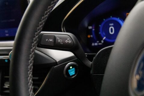 Ford Focus TITANIUM X EDITION MHEV 16