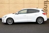 Ford Focus TITANIUM X EDITION MHEV 13