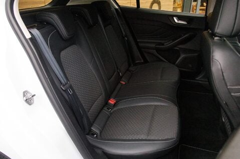 Ford Focus TITANIUM X EDITION MHEV 34