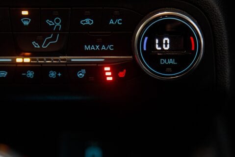 Ford Focus TITANIUM 34