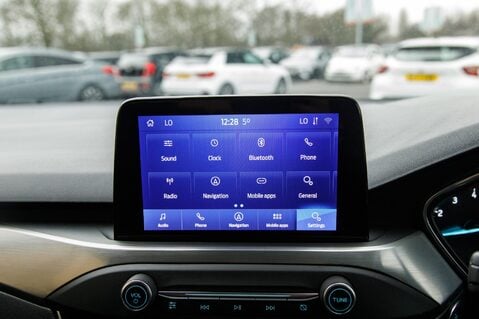 Ford Focus TITANIUM 25