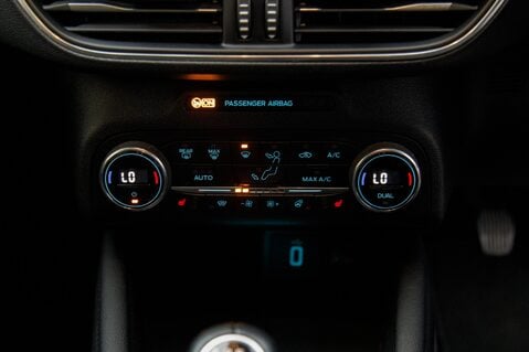 Ford Focus TITANIUM 33