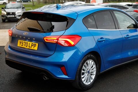 Ford Focus TITANIUM 8