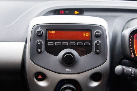 Toyota Aygo VVT-I X-PLAY 24