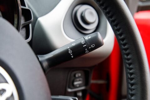 Toyota Aygo VVT-I X-PLAY 18