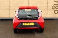 Toyota Aygo VVT-I X-PLAY 6