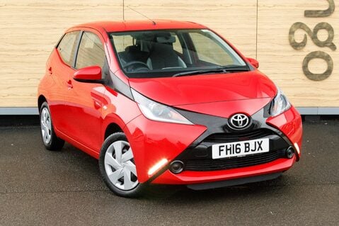 Toyota Aygo VVT-I X-PLAY 1
