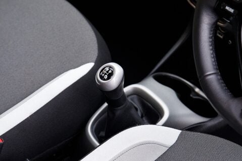 Toyota Aygo VVT-I X-PLAY 14