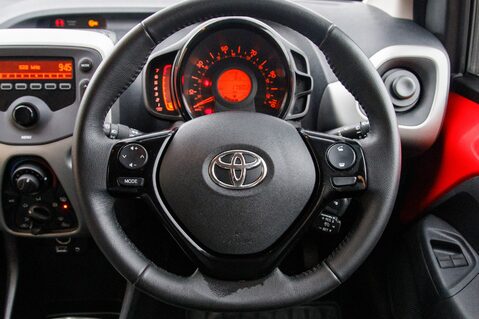 Toyota Aygo VVT-I X-PLAY 21