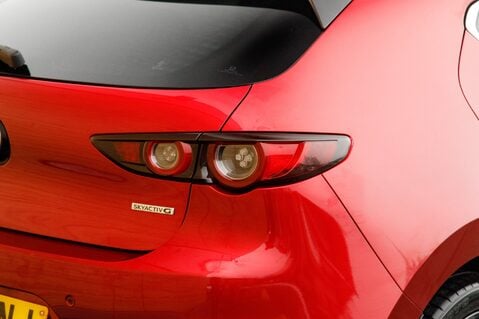 Mazda 3 SPORT LUX MHEV 9