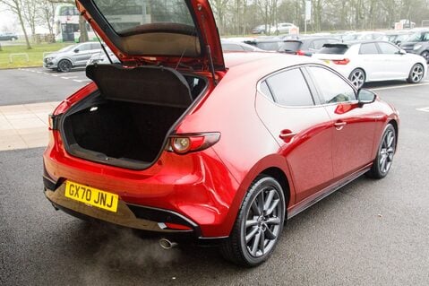 Mazda 3 SPORT LUX MHEV 37