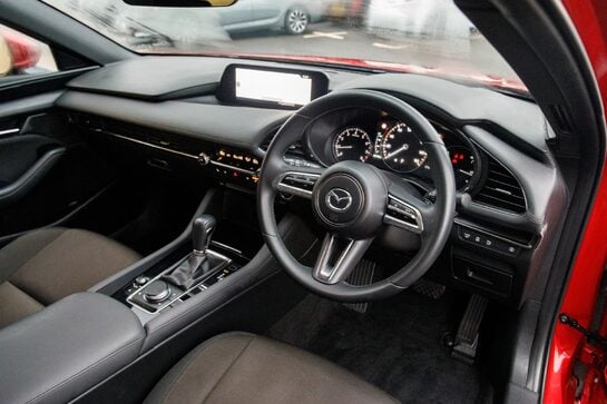 Mazda 3 SPORT LUX MHEV