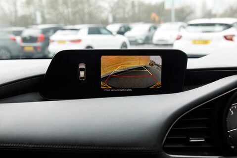 Mazda 3 SPORT LUX MHEV 29