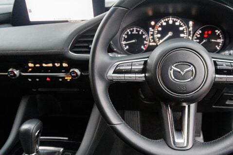 Mazda 3 SPORT LUX MHEV 19