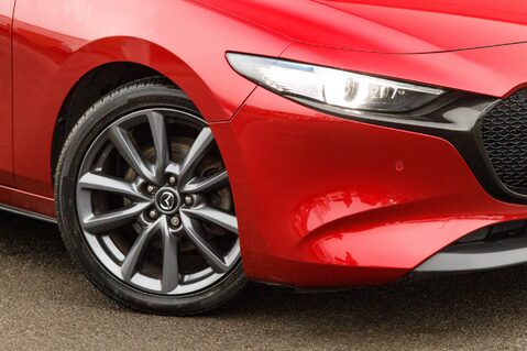 Mazda 3 SPORT LUX MHEV 11