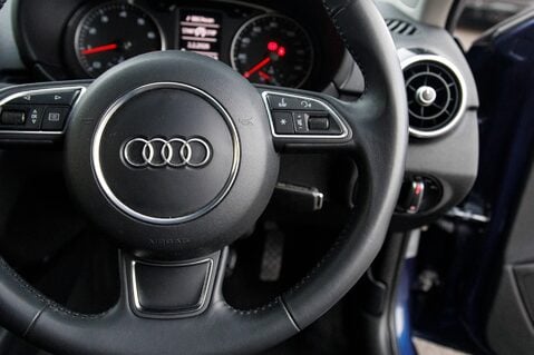 Audi A1 TFSI SPORT 19