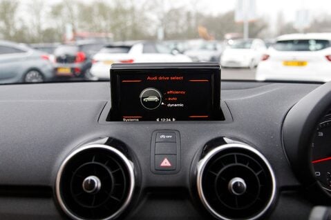 Audi A1 TFSI SPORT 23