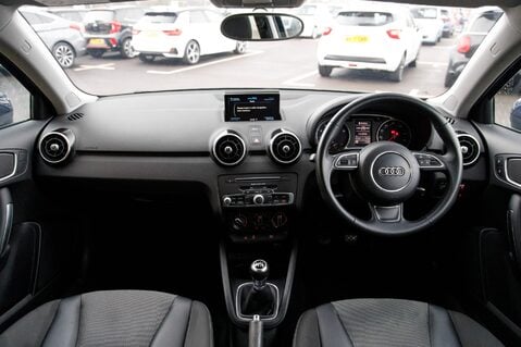 Audi A1 TFSI SPORT 3