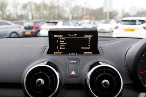 Audi A1 TFSI SPORT 22