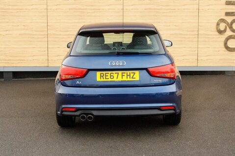 Audi A1 TFSI SPORT 6